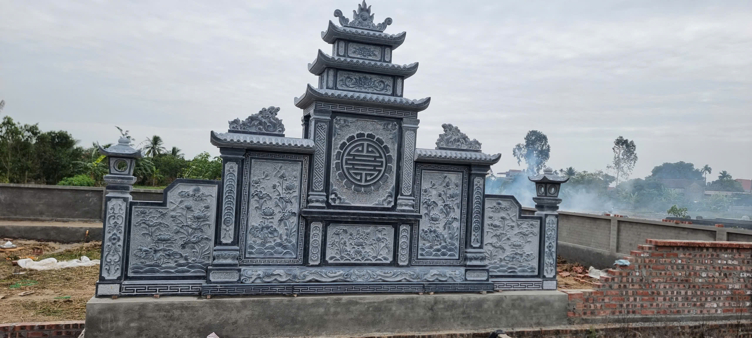 LĂNG THỜ ĐÁ NQ07