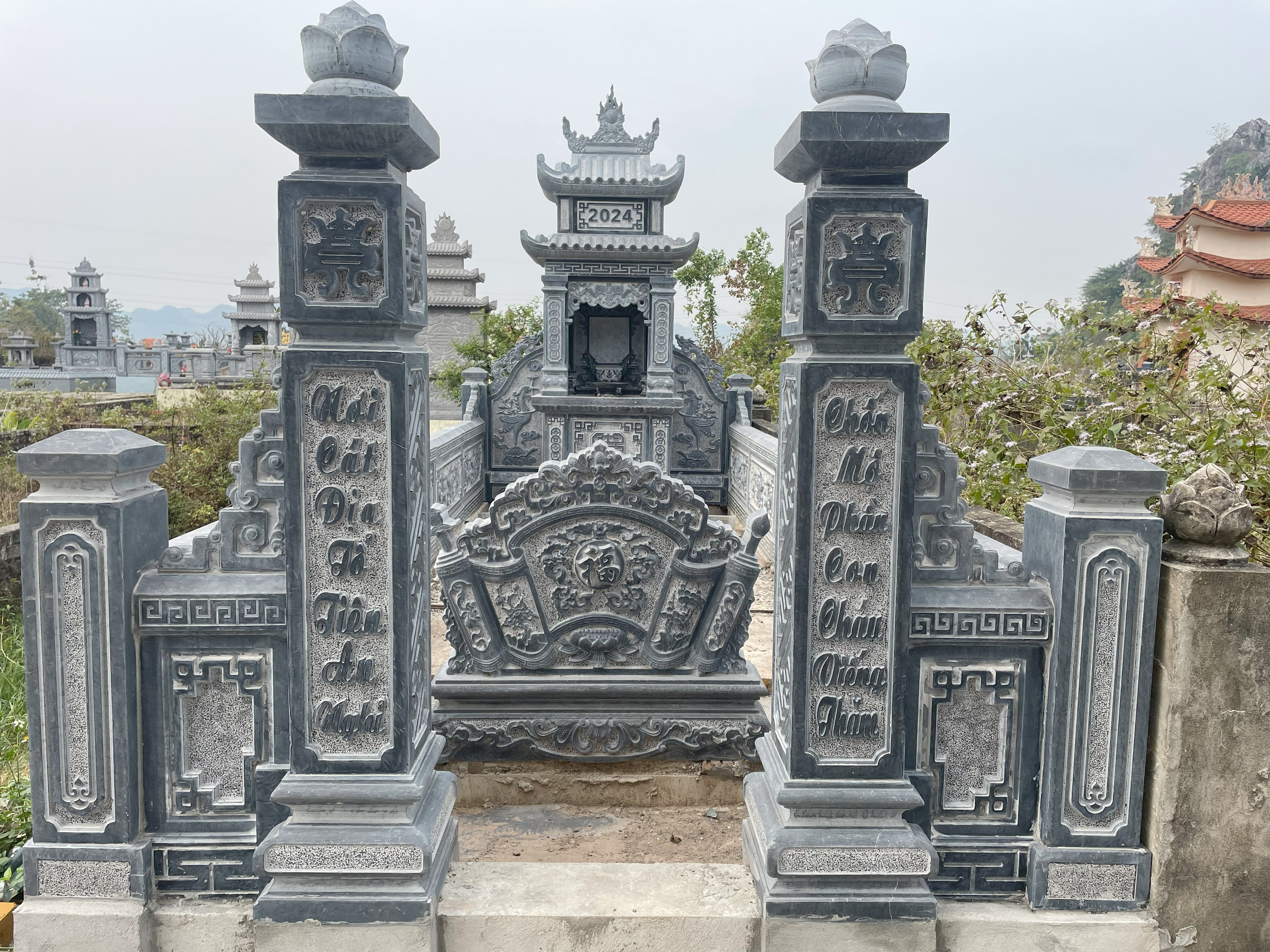 KHU LĂNG THỜ ĐƠN NQ10